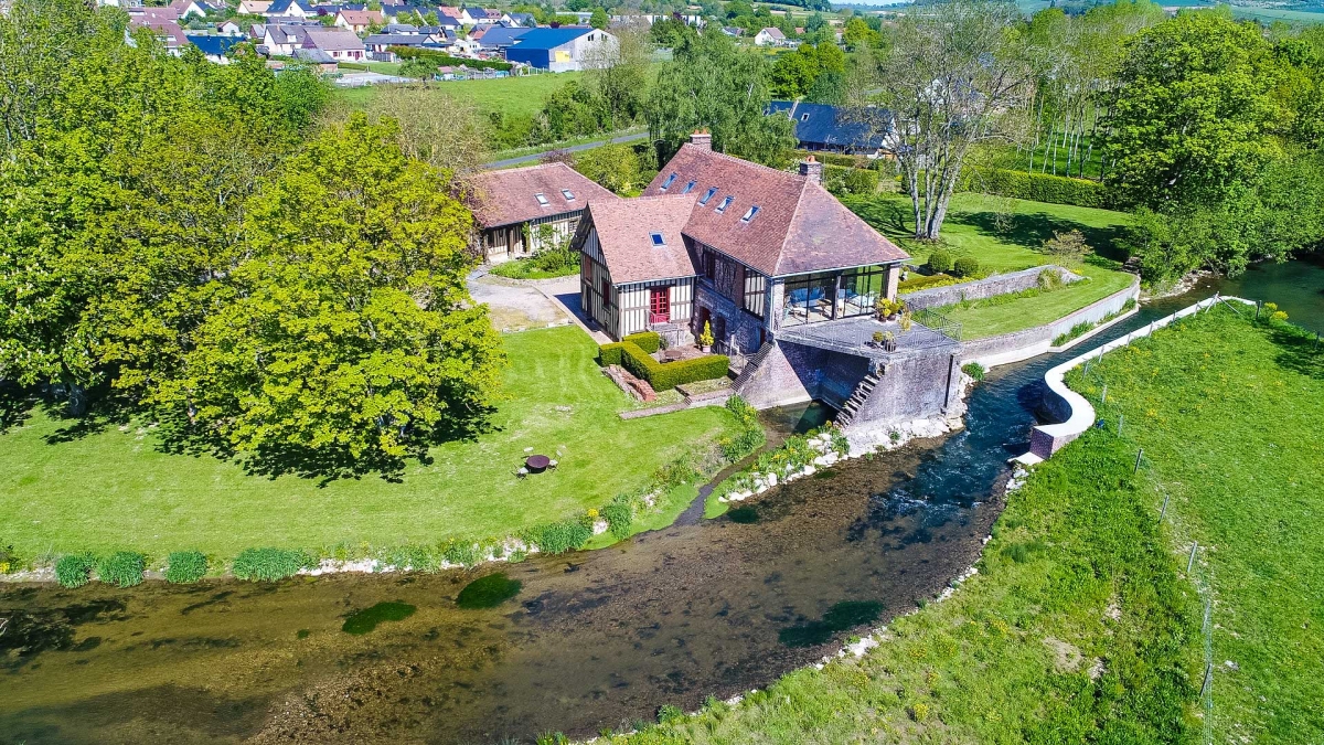 Ancien Moulin à vendre en bord de rivière à proximité de Dieppe en